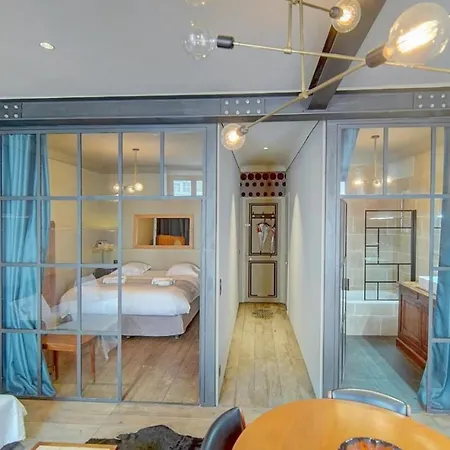 Apartment Red & Bleue Yourhosthelper *