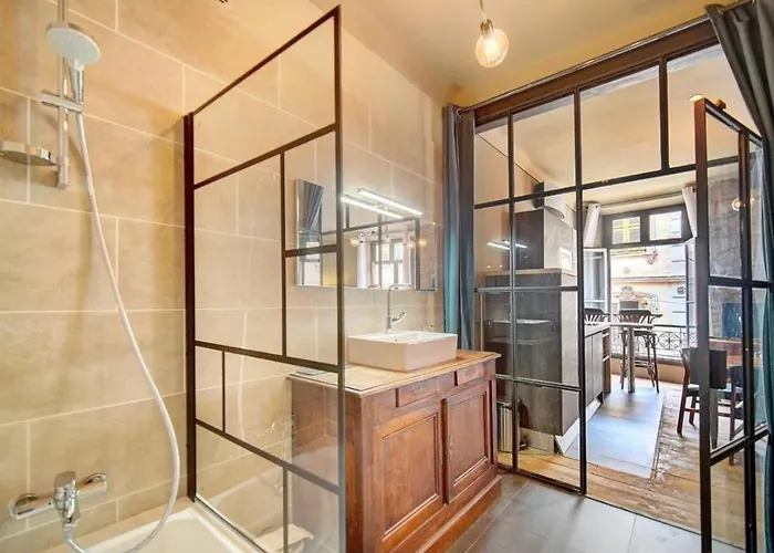 Daire Red & Bleue Yourhosthelper *