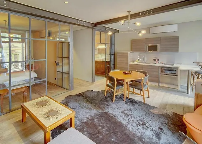 Daire Red & Bleue Yourhosthelper *